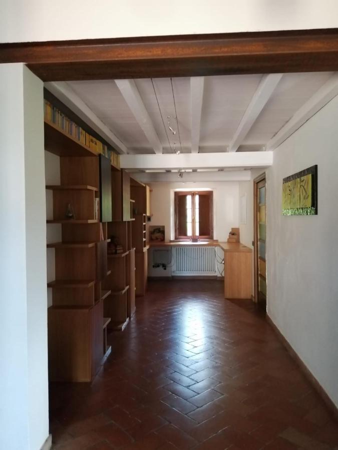 Relais Poggio Al Vento Guest House Pomarance Exterior foto
